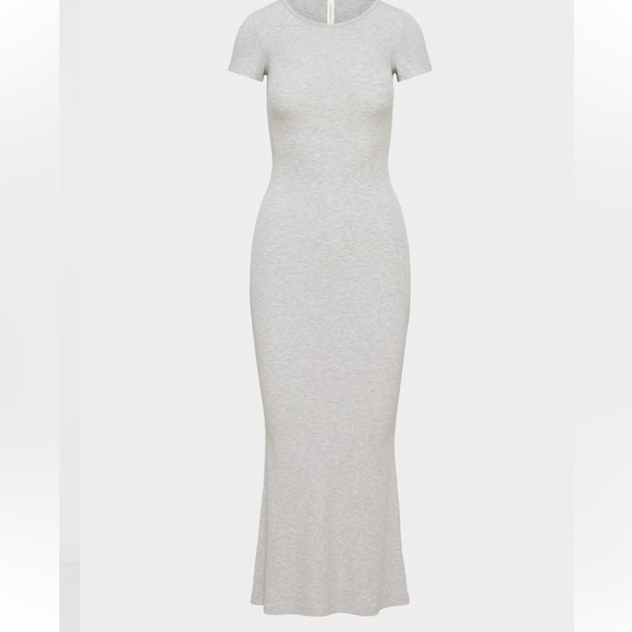 ARITZIA THE GROUP LUXE LOUNGE TEMPTATION SHORT-SLEEVE RIBBED MAXI DRESS EUC - Picture 6 of 13